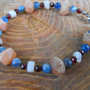 Kianit, napkő, holdkő, gránát karkötő - ékszer - karkötő - ásványkarkötő - Meska.hu