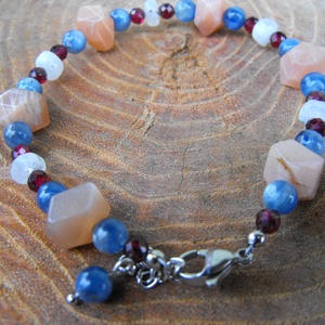 Kianit, napkő, holdkő, gránát karkötő - Meska.hu