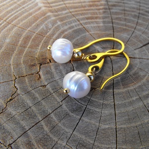 Fehér tenyésztett gyöngy  acél fülbevaló, Ékszer, Fülbevaló, Lógó fülbevaló, Ékszerkészítés, MESKA