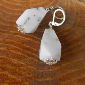 Fehér opál, fülbevaló - ékszer - fülbevaló - lógó fülbevaló - Meska.hu