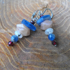 Kianit, napkő, gránát, holdkő torony fülbevaló - ékszer - fülbevaló - lógó fülbevaló - Meska.hu