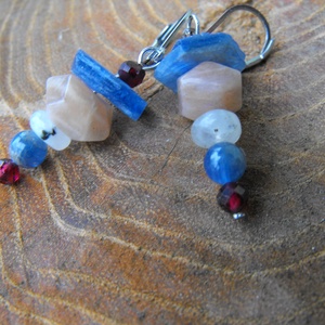 Kianit, napkő, gránát, holdkő torony fülbevaló - ékszer - fülbevaló - lógó fülbevaló - Meska.hu