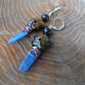 Kusza virágos kianit fülbevaló, Ékszer, Fülbevaló, Lógó fülbevaló, Ékszerkészítés, MESKA