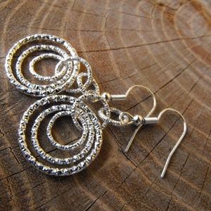 Karikák tánca fülbevaló, Ékszer, Fülbevaló, Lógó fülbevaló, Ékszerkészítés, MESKA