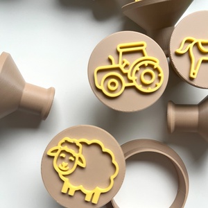 Farm Állatos Gyurma Bélyegző és Sütikiszúró Készlet � Tehén, Malac, Csirke, Traktor és több  - otthon & életmód - konyhafelszerelés, tálalás - sütés, főzés - sütikiszúró - Meska.hu