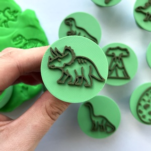 Dinoszauruszos Gyurma Bélyegző és Sütikiszúró Készlet � 2 az 1-ben!  - otthon & életmód - konyhafelszerelés, tálalás - sütés, főzés - sütikiszúró - Meska.hu
