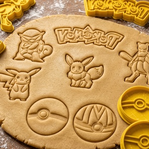 Pokémon / Pikachu kekszkiszúró készlet � süteményforma pecsételővel, gyerekeknek - Meska.hu