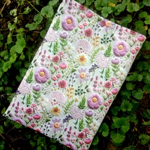 Vízhatlan könyvtok, tablettok vagy e-book tok, virágos hímzés mintás - otthon & életmód - papír, írószer - mappa - Meska.hu