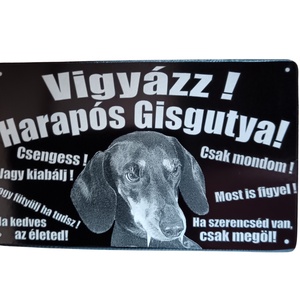 Harapós kutya tábla, Otthon & Életmód, Dekoráció, Ajtó- és ablak dekoráció, Ajtótábla, Fémmegmunkálás, MESKA