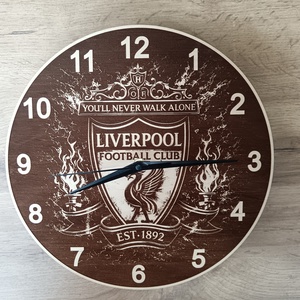 Liverpool FC Prémium Falióra � Részletgazdag Lézergravírozással (29 cm), Otthon & Életmód, Dekoráció, Fali és függő dekoráció, Falióra & óra, , MESKA