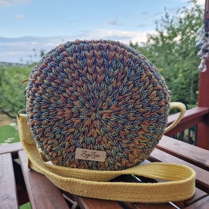 Horgolt kis crossbody körtáska - Meska.hu