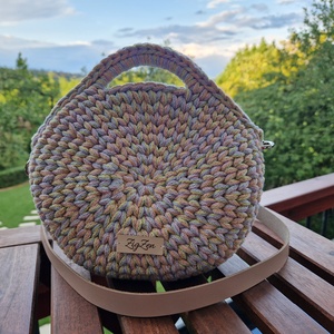 Horgolt kis crossbody körtáska - Meska.hu