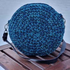 Horgolt crossbody körtáska - táska & tok - kézitáska & válltáska - vállon átvethető táska - Meska.hu