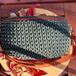 Horgolt övtáska és crossbody táska - táska & tok - kézitáska & válltáska - vállon átvethető táska - Meska.hu