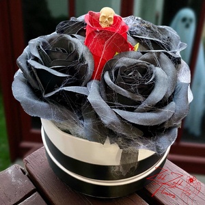Fekete rózsás Halloween doboz - otthon & életmód - dekoráció - halloween - halloweeni asztaldísz - Meska.hu