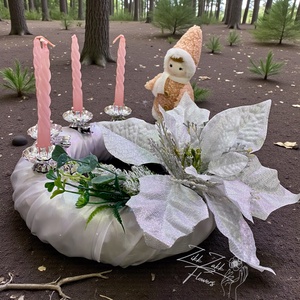 Adventi koszorú  Rózsaszín gyertyákkal és ezüst mikulánykával, Karácsony, Adventi díszek, Adventi koszorú, , MESKA