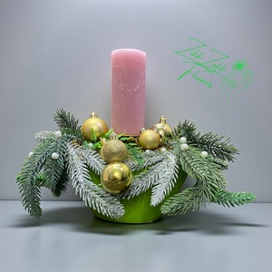 Adventi asztaldísz � Pasztell rózsaszín gyertyával (zöld tálban) - karácsony - adventi díszek - adventi asztaldísz - Meska.hu