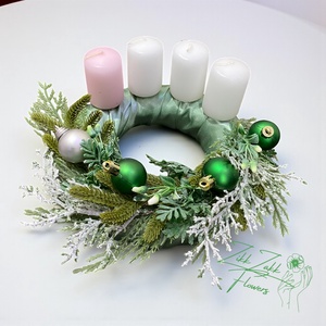 Zöld pasztell adventi koszorú pasztell gyertyákkal - karácsony - adventi díszek - adventi koszorú - Meska.hu