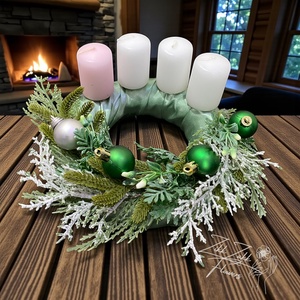 Zöld pasztell adventi koszorú pasztell gyertyákkal - karácsony - adventi díszek - adventi koszorú - Meska.hu