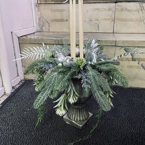 Adventi asztaldísz � Ezüst�fehér hosszú gyertyás kompozíció talpas kaspóban - karácsony - adventi díszek - adventi asztaldísz - Meska.hu