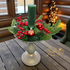 Talpas ezüstzöld gyertyadísz piros bogyókkal - karácsony - adventi díszek - adventi gyertyadíszek és koszorúdíszek - Meska.hu