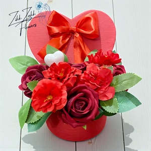 Piros szív dobozos rózsakompozíció masnival - otthon & életmód - virágdekoráció - virágok - virágbox - Meska.hu