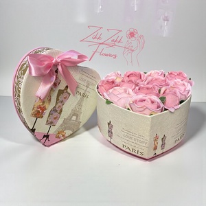 Szív alakú Paris box � rózsaszín örök rózsákkal - otthon & életmód - virágdekoráció - virágok - virágbox - Meska.hu
