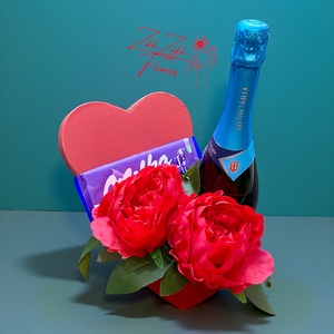 Szív box pezsgővel és csokoládéval - otthon & életmód - virágdekoráció - virágok - virágbox - Meska.hu