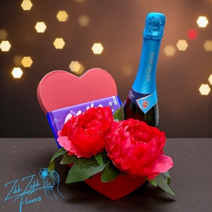 Szív box pezsgővel és csokoládéval - otthon & életmód - virágdekoráció - virágok - virágbox - Meska.hu