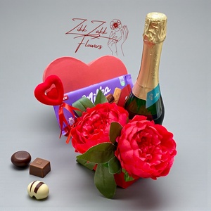 Szív box pezsgővel és csokoládéval - otthon & életmód - virágdekoráció - virágok - virágbox - Meska.hu