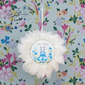 Fehér prémes húsvéti ajtódísz Hello Tavasz nyuszis táblával - ünnepi díszek, dekorációk - húsvéti díszek és dekorációk - húsvéti ajtódísz, kopogtató - Meska.hu