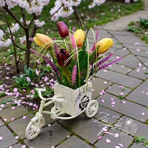 Tavaszi Tulipán Kompozíció � Vintage Biciklis Kaspó - ünnepi díszek, dekorációk - húsvéti díszek és dekorációk - húsvéti asztaldíszek - Meska.hu