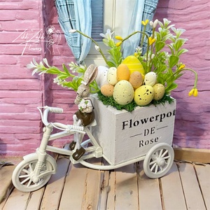 Húsvéti nyuszis tricikli dekoráció tojásokkal, Otthon & Életmód, Dekoráció, Asztal és polc dekoráció, Asztaldísz, , MESKA