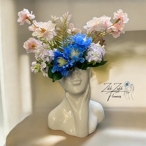 Női fej kaspó virágkompozícióval - otthon & életmód - virágdekoráció - virágdíszek - asztali virágdísz - Meska.hu