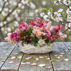 Nagy méretű virágkompozíció fonott kosárban - Meska.hu
