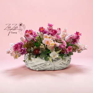 Nagy méretű virágkompozíció fonott kosárban - otthon & életmód - virágdekoráció - virágdíszek - asztali virágdísz - Meska.hu