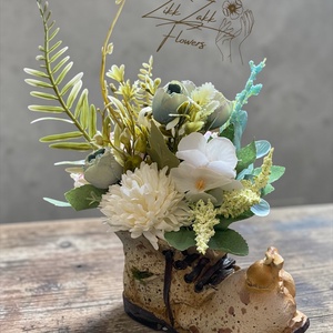 Nyuszis bakancs kaspó virágkompozícióval - otthon & életmód - dekoráció - asztal és polc dekoráció - asztaldísz - Meska.hu