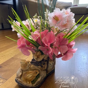 Rózsaszín virágos nyuszis bakancs kaspó - Meska.hu