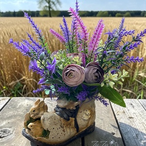 Lila mezős hangulatú nyuszis bakancs kaspó - Meska.hu