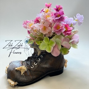 Rózsaszín tavaszi egeres bakancs kaspó (dús verzió) - otthon & életmód - virágdekoráció - virágdíszek - virágdísz kaspóban - Meska.hu