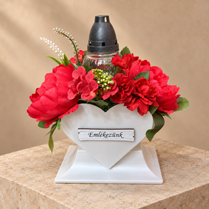 Sírdísz piros örök virágokkal és mécsessel, fehér szívben - 40 x 30 cm - otthon & életmód - vallás - temetkezési tárgy - sírdísz, kegyeleti dísz - Meska.hu