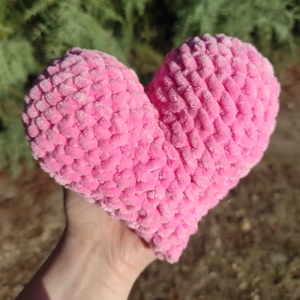 Horgolt plüss szív amigurumi, Játék & Sport, Plüssállat & Játékfigura, Más figura, Horgolás, MESKA
