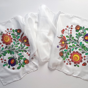 Kézzel festett SELYEMSÁL, magyar népművészet, palóc, felvidéki, virág és levél körminta, színes, fekete és fehér - ruha & divat - sál, sapka, kendő - sál - Meska.hu Kézzel festett SELYEMSÁL, magyar népművészet, palóc, felvidéki, virág és levél körminta, színes, fekete és fehér - ruha & divat - sál, sapka, kendő - sál - Meska.hu