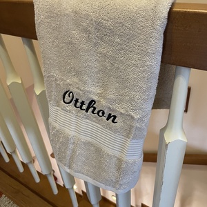 Hímzett törölköző Otthon felirattal - Meska.hu