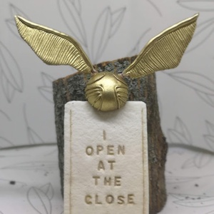 Aranycikesz könyvjelző süthető ygurmából -  - Meska.hu