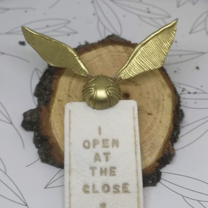 Aranycikesz könyvjelző süthető ygurmából -  - Meska.hu