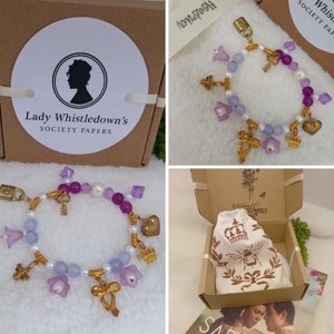 Bridgerton ihletésű-charm karkötő, virággyöngyökkel-B003 - Meska.hu