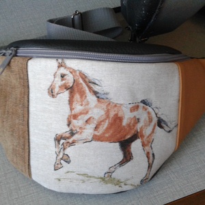 Lovas  övtáska -  - Meska.hu