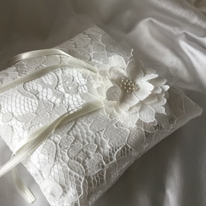 Ekrü gyűrűpárna, Esküvő, Kiegészítők, Gyűrűtartó & Gyűrűpárna, Varrás, MESKA