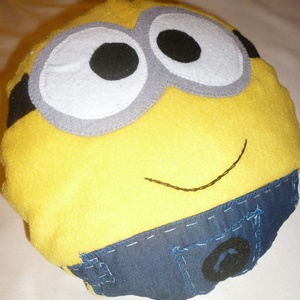 Minionos kör alakú párna  -  - Meska.hu